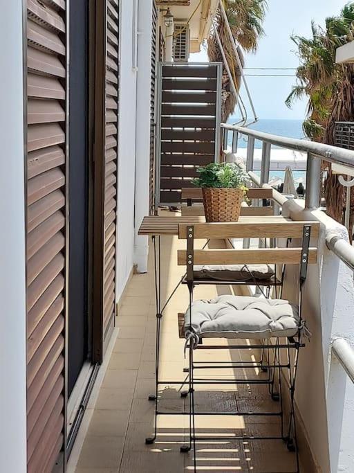 Апартаменты Ippokampos Seaside Artemida Экстерьер фото
